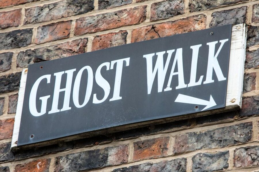 Self Guided Audio Ghost Tour in Savannah in 6 Languages - Six languages for a wider audience