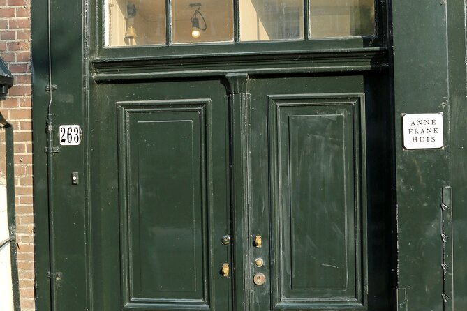 Self-Guided Audio Tour Holocaust Series: The Jewish Quarter - The Portuguese Synagogue and stories of refuge