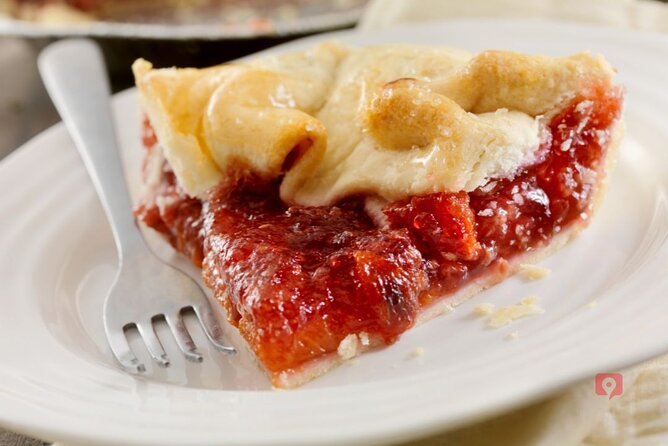 Self-Guided Audio Tour Lake Superior North Shore - Betty’s Pies: the North Shore’s dessert ritual