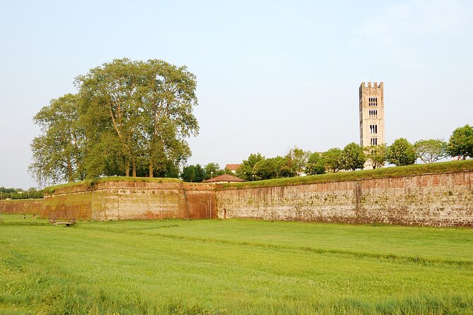 Self-guided Bike Tour from Lucca to Pisa - Entering Pisa beside the aqueduct