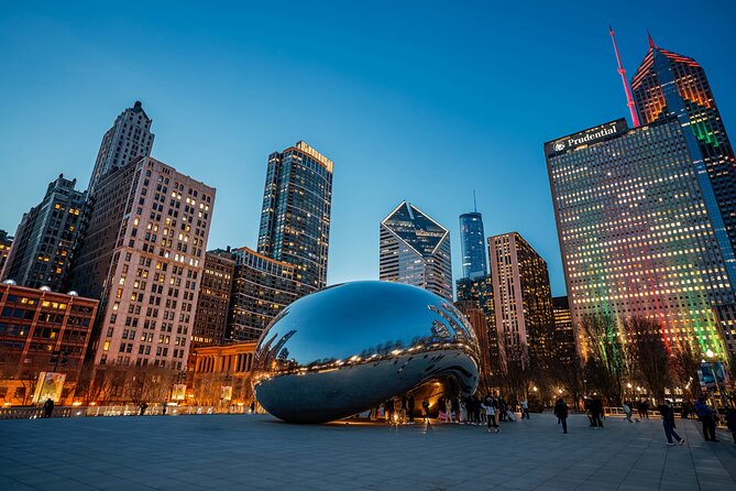 Self-Guided Chicago Loop Tour Explore the City at Your Own Pace - The Cultural Center, Buckingham Fountain, and the city’s open spaces