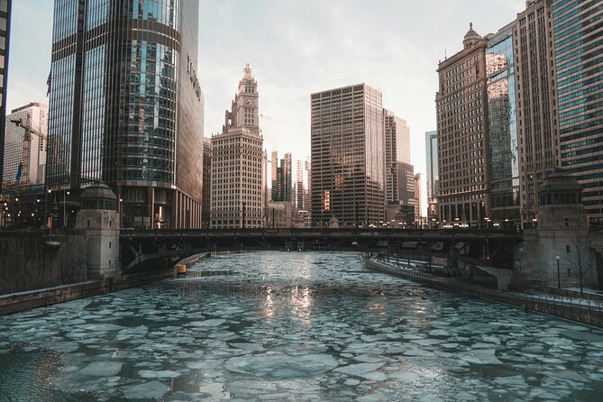 Self-Guided Chicago Loop Tour Explore the City at Your Own Pace - The Chicago Theatre, library, and a quieter finish