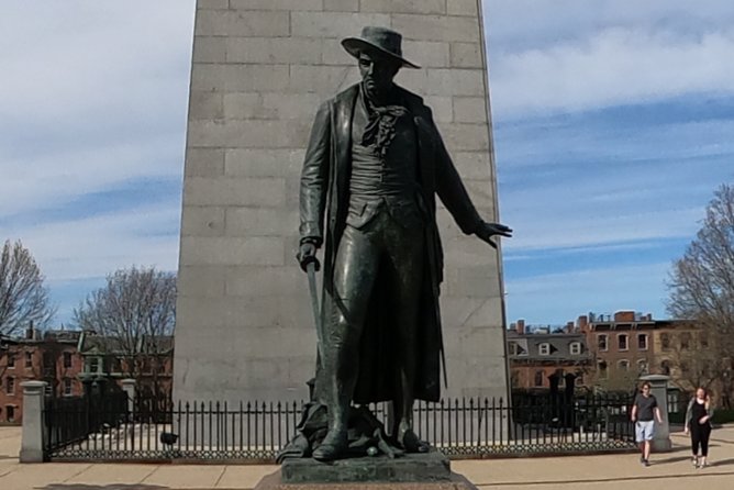 Self Guided Classic Freedom Trail Location Aware (GPS) Walking Audio Tour - Markets, taverns, and the road to the North End