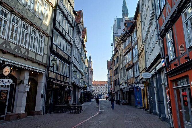 Self-Guided Crime Tour Hannover City Center - Starting at the Ernest Augustus monument