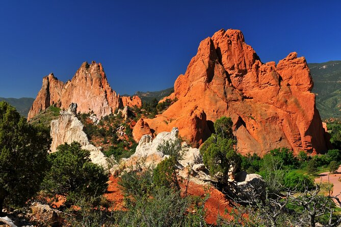 Self Guided Driving and Walking Tour in Garden of the Gods - At a glance
