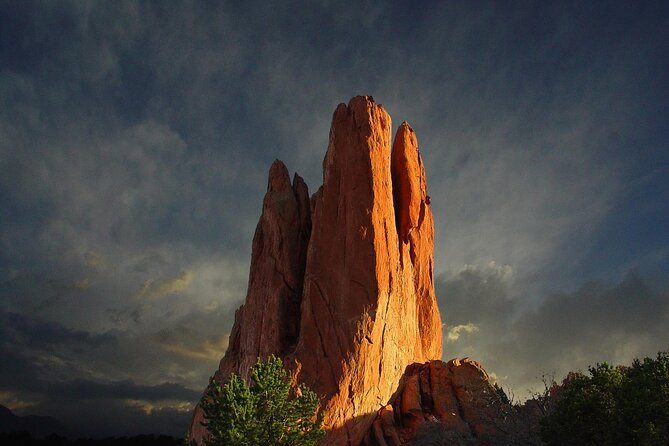 Self Guided Driving and Walking Tour in Garden of the Gods - Balanced Rock looks impossible, but it is not balancing