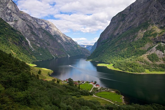 Self-Guided Full Day Round-trip From Bergen - Flåm: a short stop with hard choices