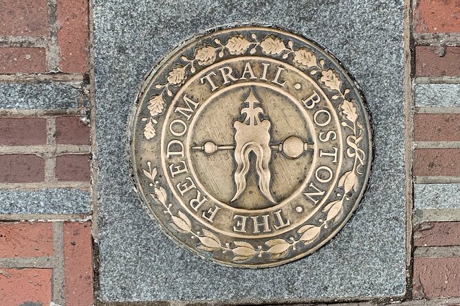 Self Guided "Historic Boston Downtown Freedom Trail" Audio/GPS Walking Tour - How the WalknTours app works in real use