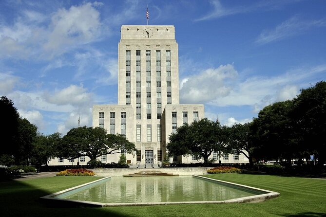Self-Guided Houston Scavenger Hunt: Houston, We Have a Hunt - Discovery Green and the final stretch