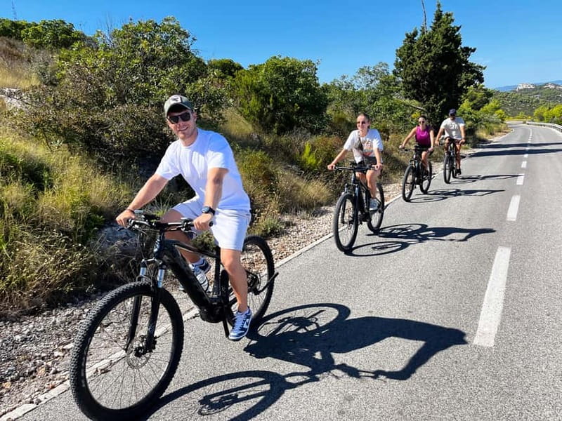 Self-guided mountain bike tour (non-electric) - Continuing toward Stari Grad