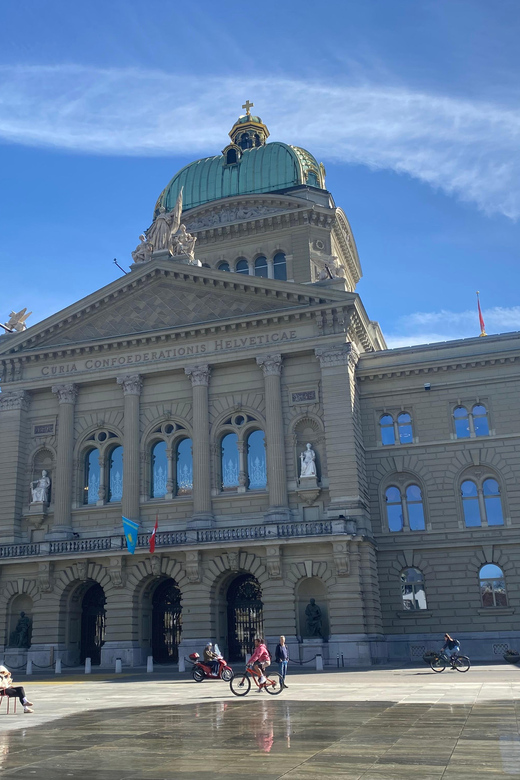 Self-Guided Reading City Tour in Bern - Federal Palace and Bern’s civic center