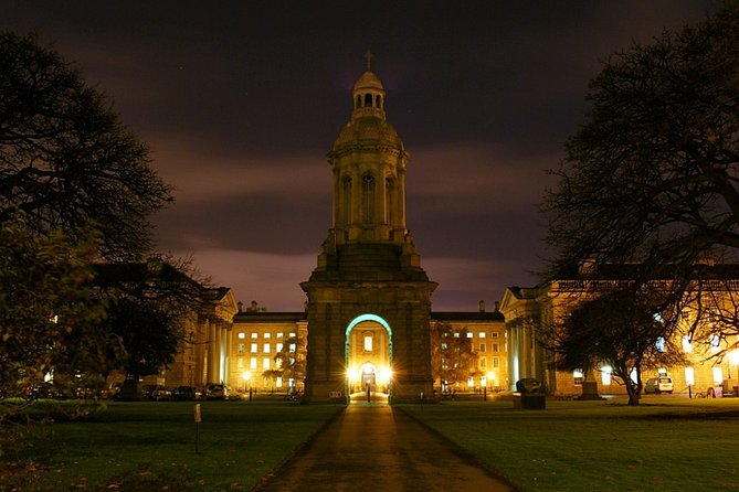 Self-Guided Scavenger Hunt: Dublin Adventure - Trinity College and a question about the queen