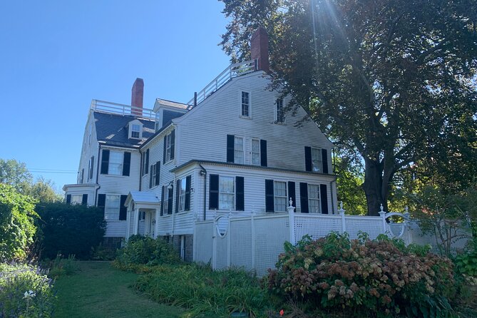 Self-Guided Smartphone Ghost Walking Tour in Salem - Harry Houdini adds a surprise historical turn