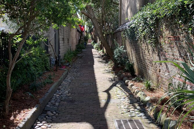 Self-Guided "The French Quarter Charleston" Solo Walking Tour - How the audio app works in real life