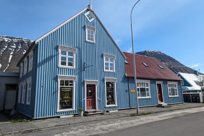 Self-Guided Tour of Ísafjörður: Art, History, and Architecture - The Fishermen’s Monument and the cost of the sea