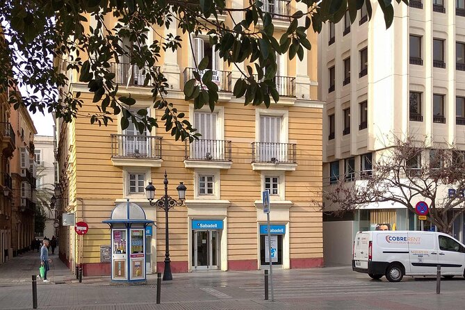 Self Guided Walking Tour of Charming Cadiz - Torre Tavira, Plaza de las Flores, and the cathedral
