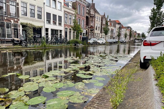 Self-Guided Walking Tour of Gouda: Canals, Colonies, and Cheese - Gothic stone and a city hall built for safety
