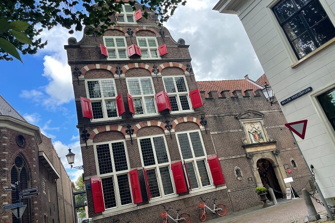 Self-Guided Walking Tour of Gouda: Canals, Colonies, and Cheese - Breweries, monasteries, and Peperstraat