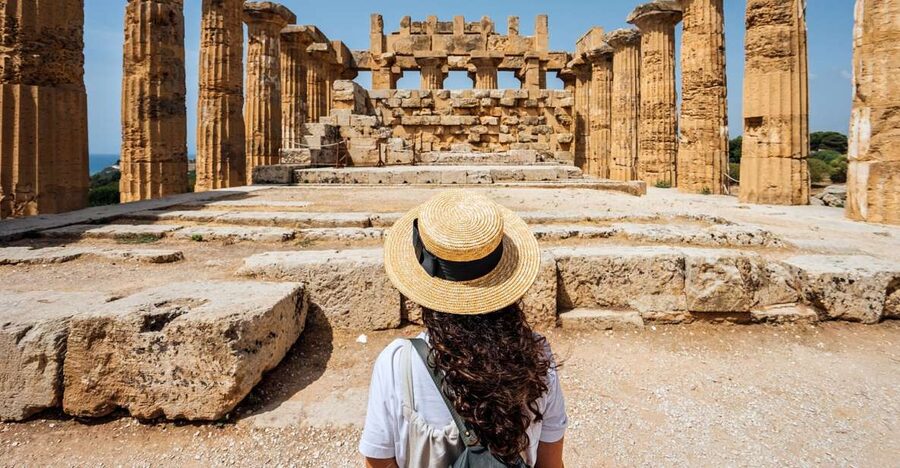 Selinunte: Archeological Park Entry Ticket & App Audioguide - On foot, by e-car, or by small train