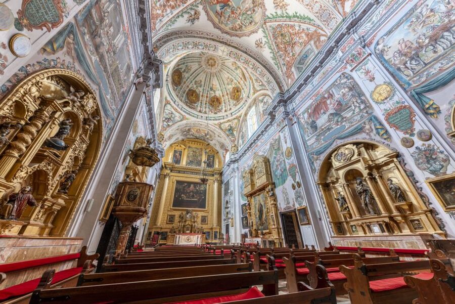 Seville: Hospital de los Venerables Ticket with Audio Guide - The sacristy, a smaller room with a lasting impression