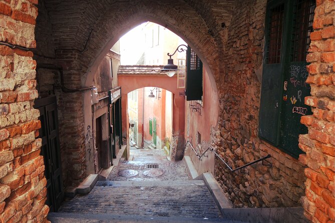 Sibiu Old Town Exploration Game and Self-Guided Tour - Stop 2: Sibiu’s fortress walls