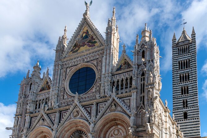 Siena Medieval Power Quest: Self-Guided Family Feud Game - Palazzo Chigi-Saracini and the value of looking up