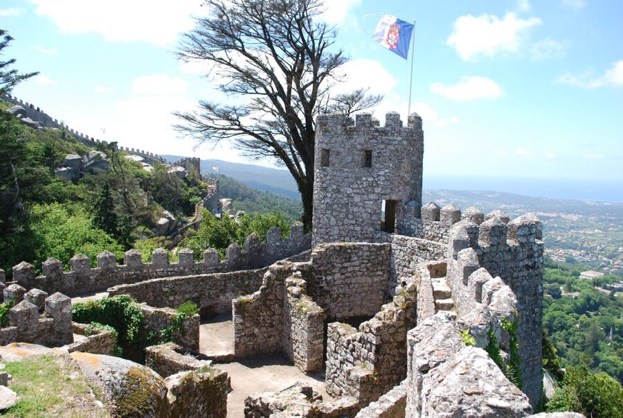 Sintra: 4 MAJOR Monuments Tour E-Car com GPS Audio Guide - Lunch in São Pedro