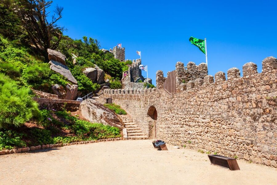 Sintra: Castle of the Moors E-Ticket and Audio Guide - Entering the Moorish Castle without a group