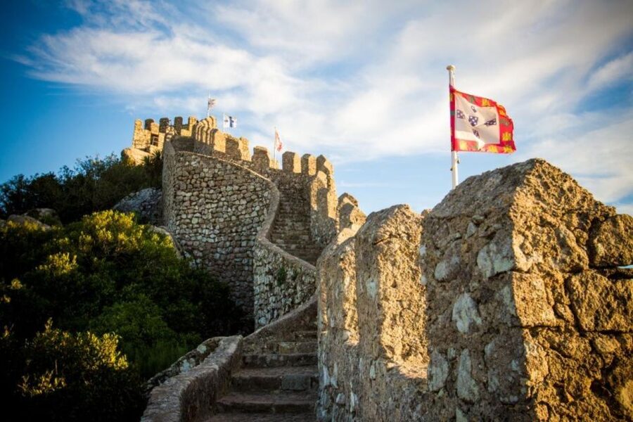 Sintra: Castle of the Moors Skip-the-Line Ticket+Audio Guide - When the self-guided format works best