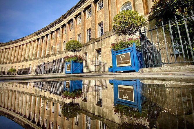 Small Group smartphone Bath Walking Tour around Bath - Group size, pace, and practical details