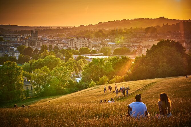 Small Group smartphone Bath Walking Tour around Bath - Starting at Bath Abbey