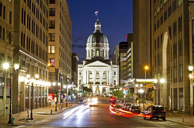 Smartphone-Guided Walking Tour of Downtown Indianapolis Sights & Stories - City Market is the best place to break for food