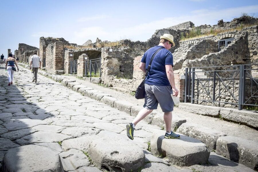 Sorrento & Pompeii Day Trip from Rome Audio Guide Tour - Pompeii: a short visit to a huge archaeological site