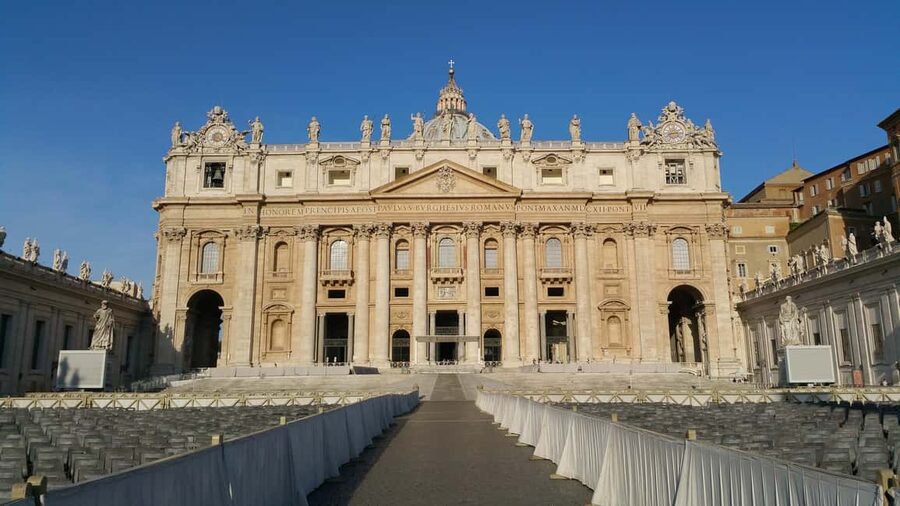 St. Peter’s Basilica: Audio Guide with Pre-Reserved Ticket - Michelangelo’s Pietà and the first great artwork