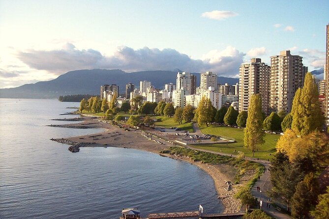 Stanley Park Self Guided Bike Tour - Beaches, Aquarium, and Optional Stops