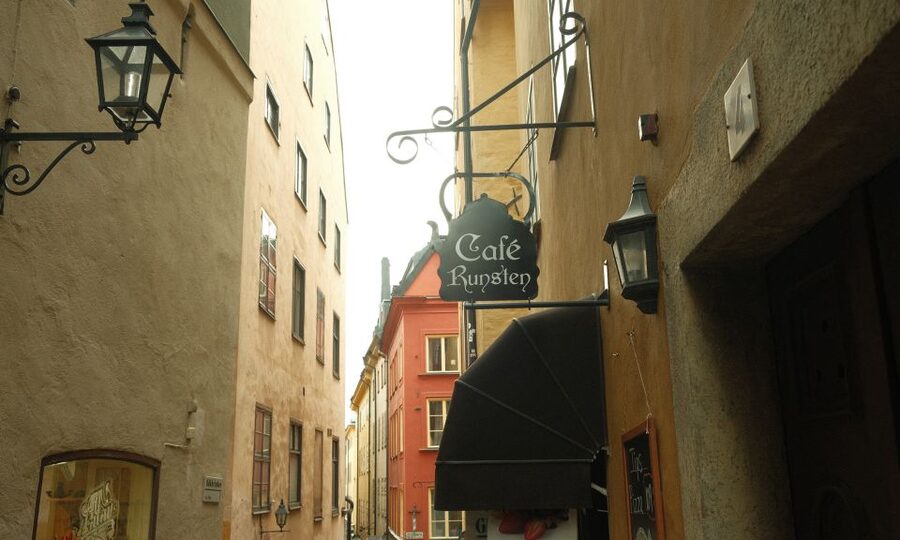 Stockholm: Old Town Self-Guided Tour Learn and solve Puzzles - What to know before you set out