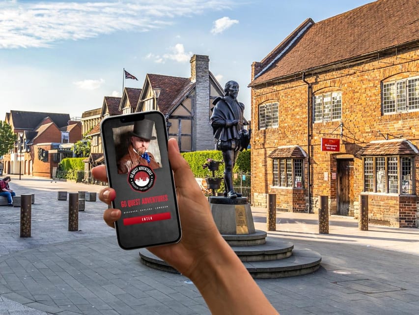 Stratford-upon-Avon: City Walking Tour & Exploration Game - A Stratford walk with an escape-room twist