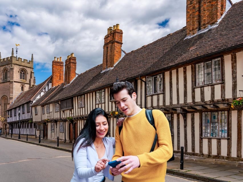Stratford-upon-Avon: City Walking Tour & Exploration Game - Following the Shakespeare trail through town