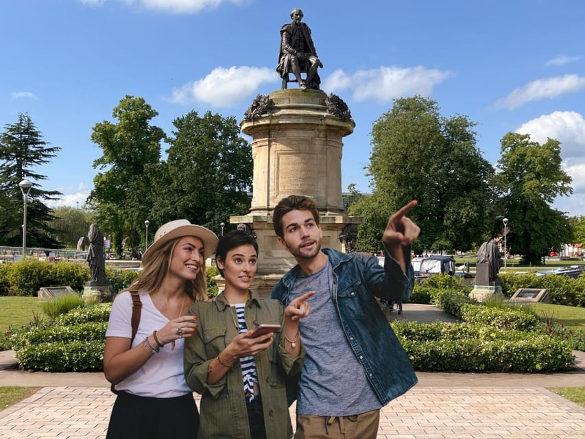 Stratford-upon-Avon: City Walking Tour & Exploration Game - Starting at the Gower Memorial