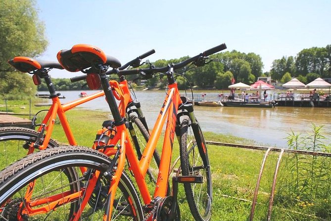 Szentendre: Self-guided Bicycle Tour with optional boat transfer - Leaving downtown Budapest by bicycle