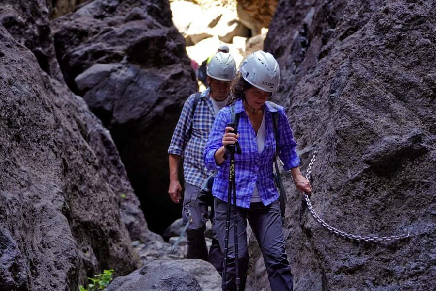 Tenerife: Masca Canyon Descent with Audio Guide and Boat Transfer - Walking with the offline audio guide