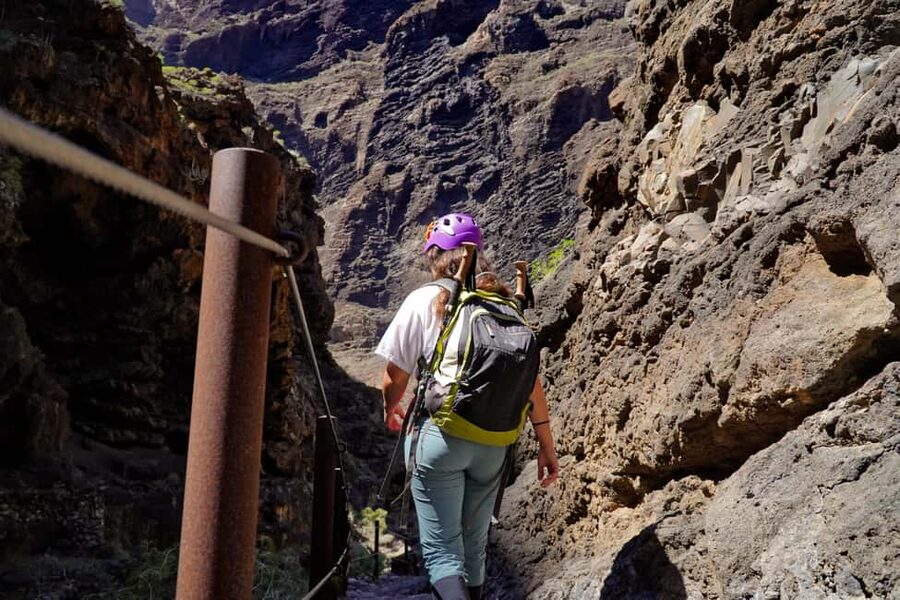 Tenerife: Masca Canyon Descent with Audio Guide and Boat Transfer - The 5-kilometer descent through the gorge