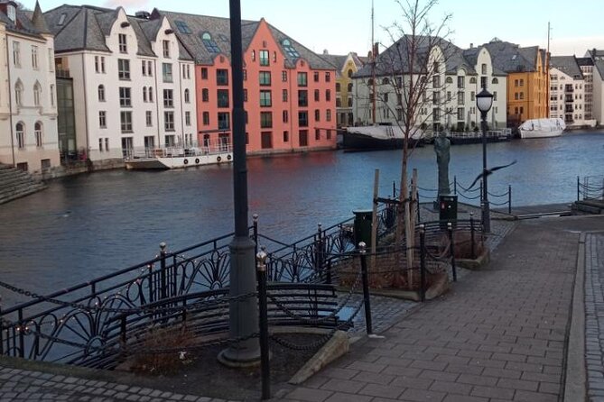 The Essence of Ålesund Self-Guided Walking Tour - Skansengata and Ålesund’s wooden side