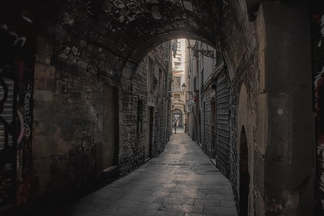 The Gothic Trail – Ghosts of Barcelona Exploration Game - What the private format means in practice