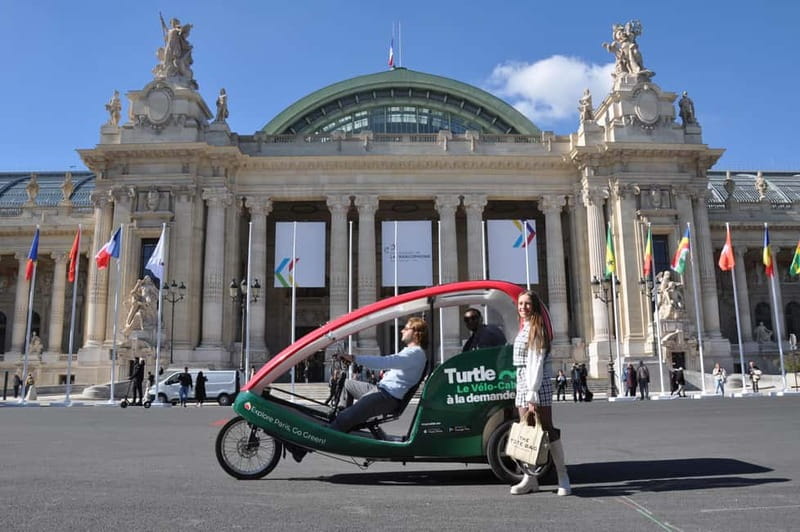 The Tout Paris Private Rickshaw bike Tour with Audio Guide - Pont de Bir-Hakeim and the Parisian Statue of Liberty