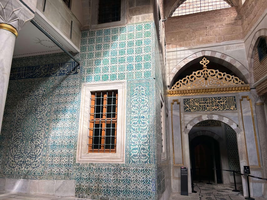 Topkapi Palace and Harem Skip-the-Line-Tickets & Audio Guide - Optional Hagia Sophia and Basilica Cistern upgrades