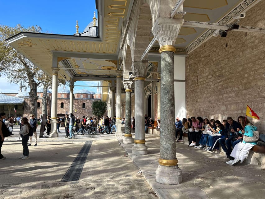 Topkapi Palace and Harem Skip-the-Line-Tickets & Audio Guide - The first courtyards and palace collections