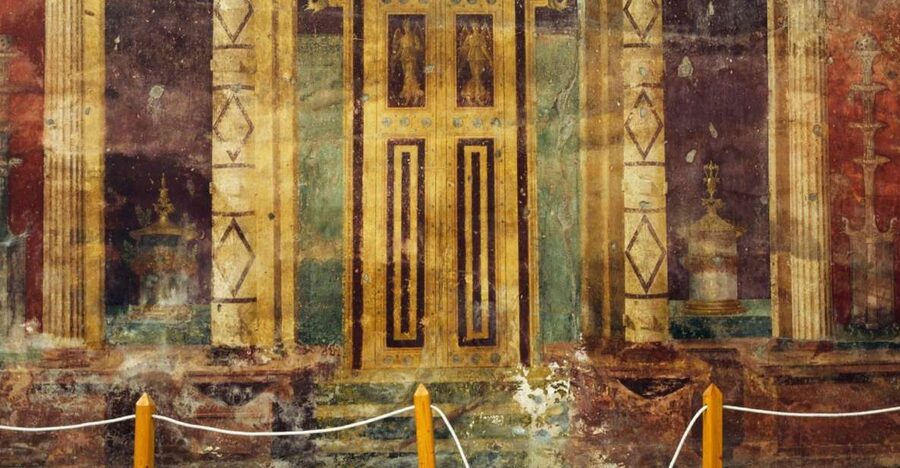 Torre Annunziata: Oplontis Entry Ticket with Digital Guide - The smartphone plan that makes the visit easier