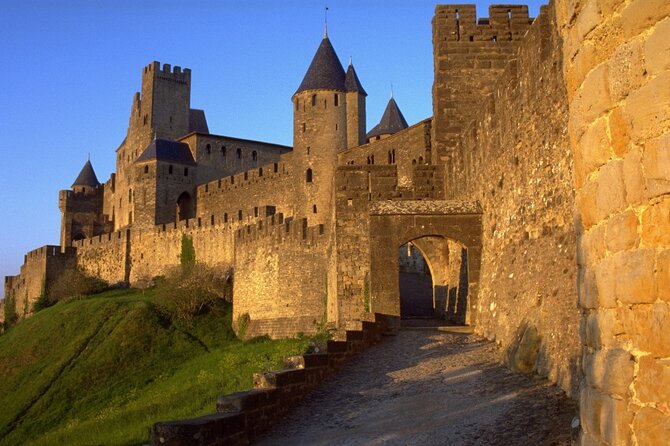 Toulouse : Carcassonne Day Trip by Coach with audio guides - Saint-Nazaire Basilica and the old city streets