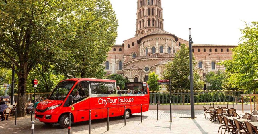 Toulouse: City Sightseeing Tour by Bus with Audio Guide - Starting beside the Capitol